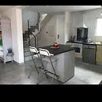 Le Mazet Vakantiehuis Laval-Pradel